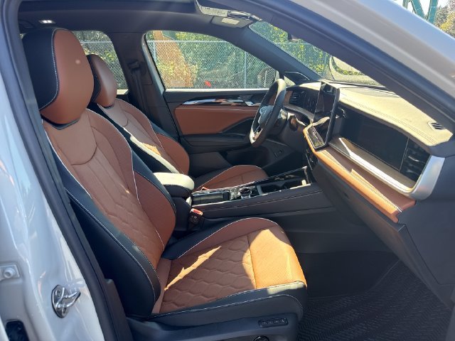 New 2026 Sandstone Volkswagen SEL R-Line Turbo image 10