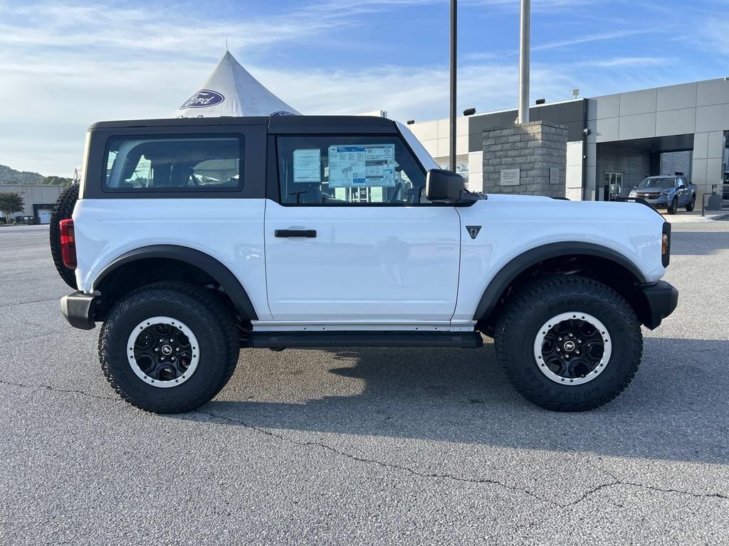 New 2026 Oxford White Ford Base image 3