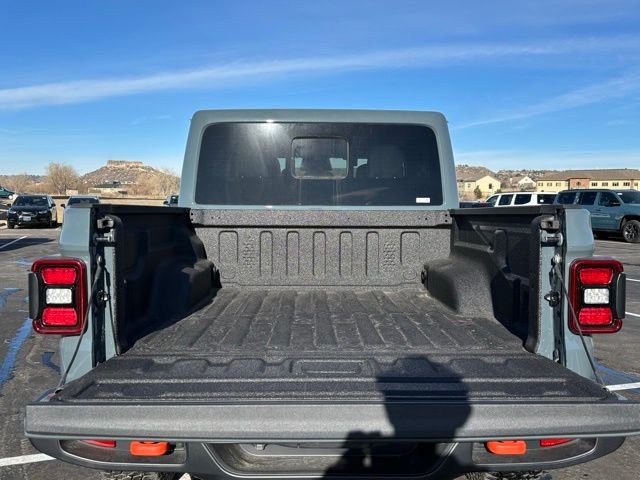 New 2026 Anvil Clear-Coat Exterior Paint Jeep Mojave image 24