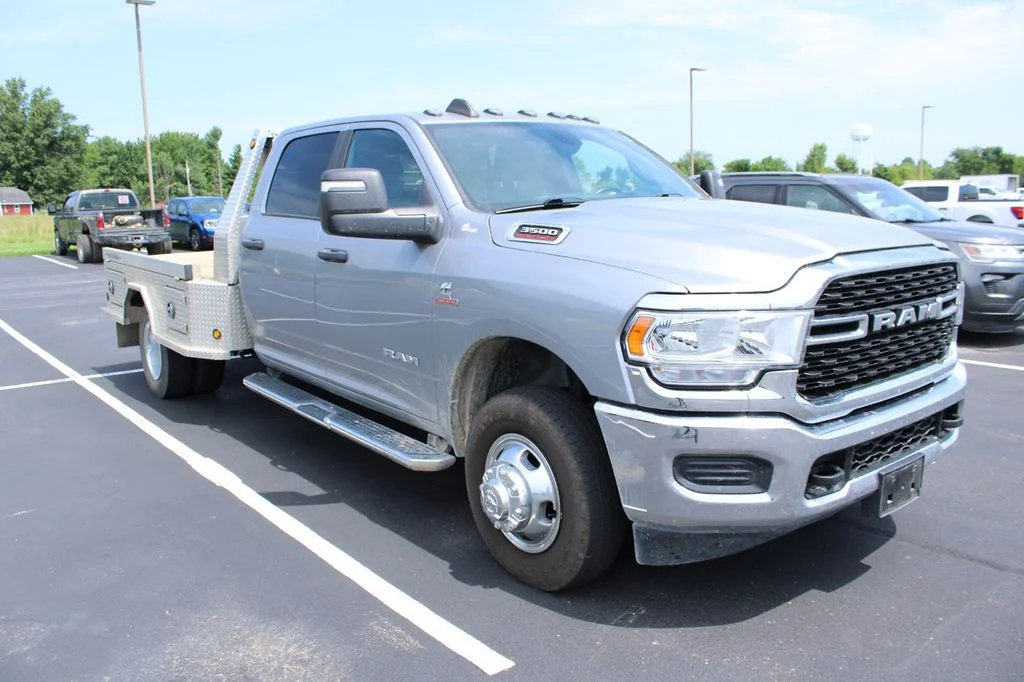 Used 2024 Billet Silver Metallic Clearcoat Ram SLT image 3