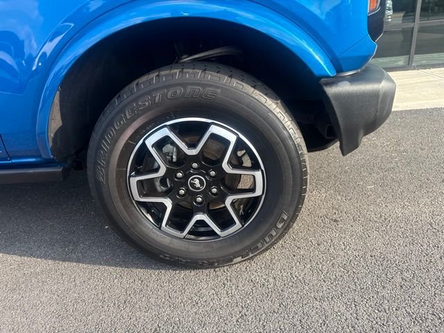 Used 2023 Blue Ford Outer Banks image 12