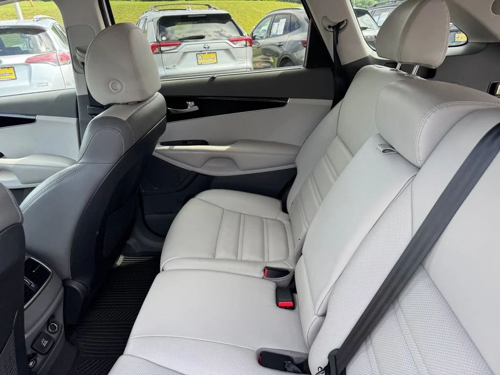 Used 2019 White Kia SX image 8
