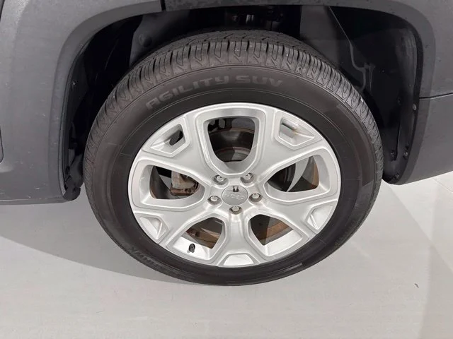 Used 2017 Gray Jeep Limited image 8