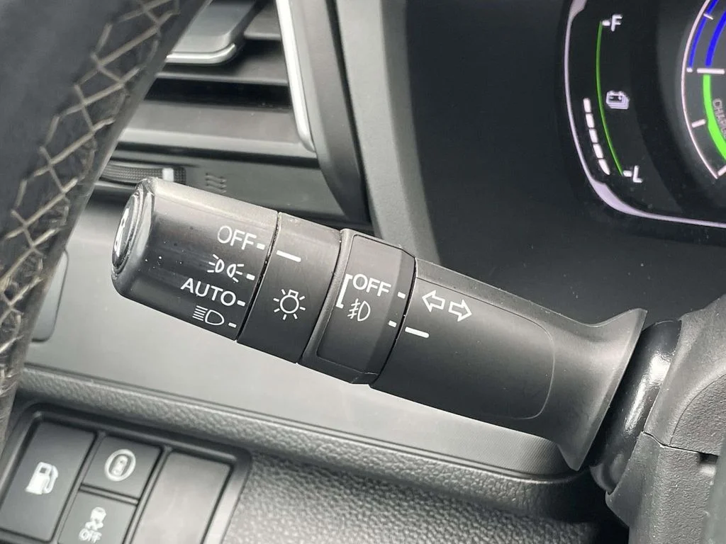 Used 2019 White Orchid Pearl Honda Touring image 13