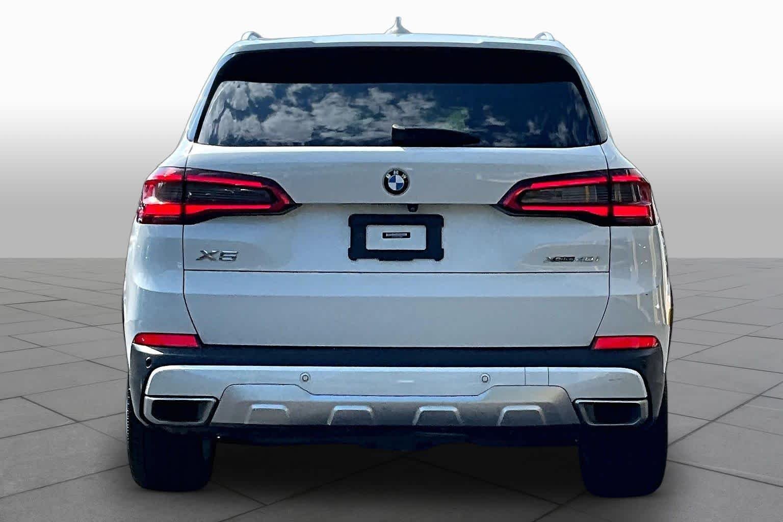 Used 2019 Alpine White BMW xDrive40i image 5