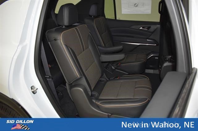 New 2026 Polar White Tricoat Chevrolet High Country image 10