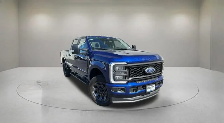 2026 Ford F-250 XL 4x4 Crew Cab 6-3/4' Box's photo