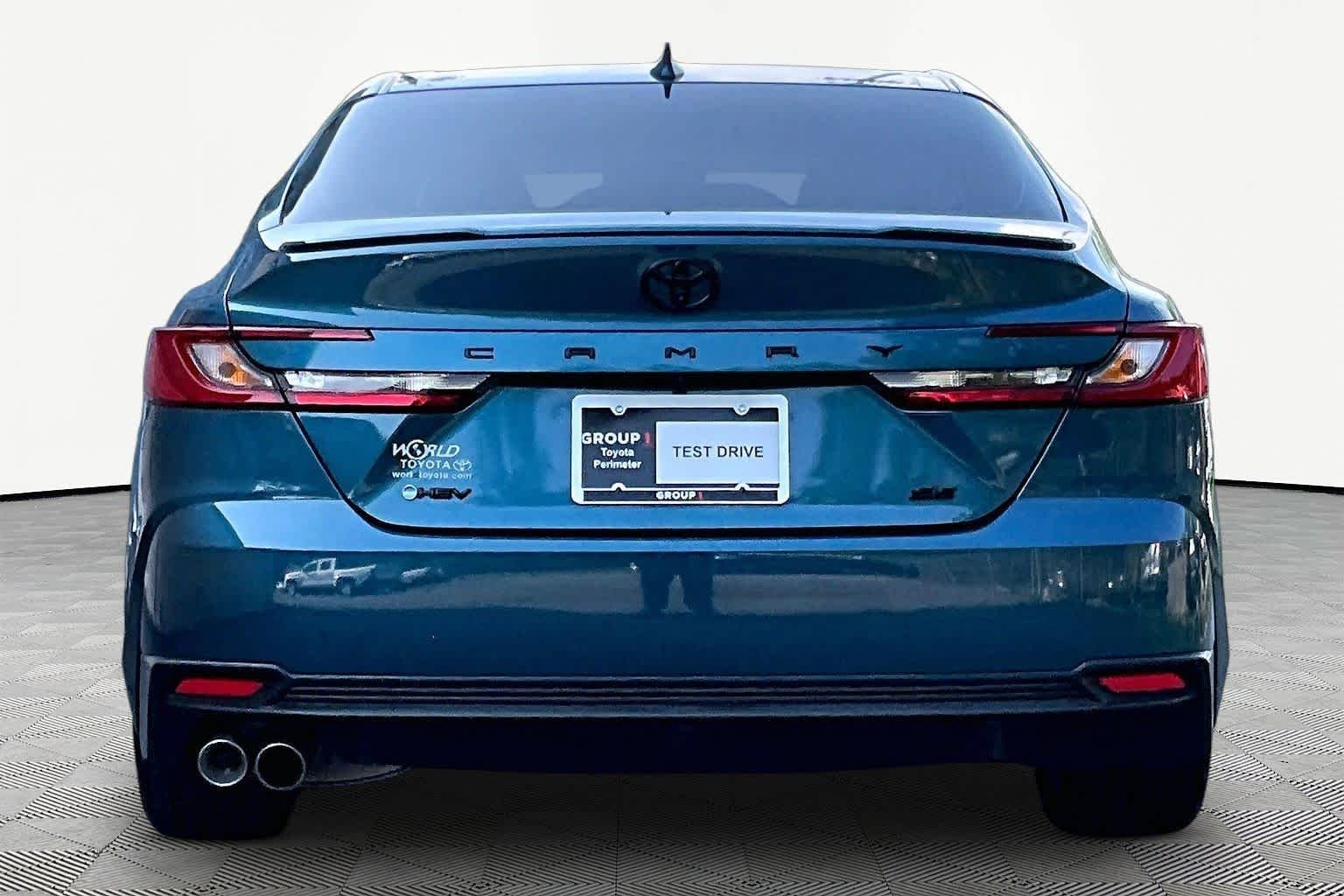 Used 2025 Ocean Gem Toyota SE image 5