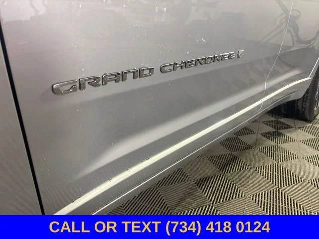 Used 2023 Silver Jeep Overland image 19