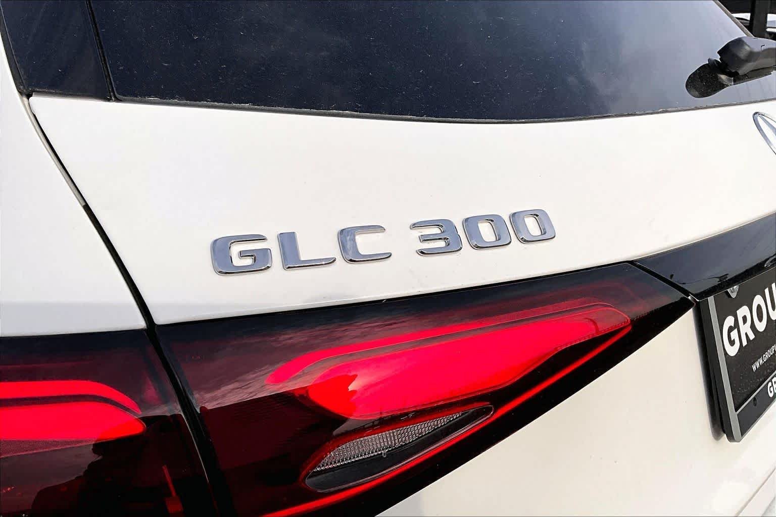 New 2026 Polar White Mercedes-Benz GLC 300 image 7