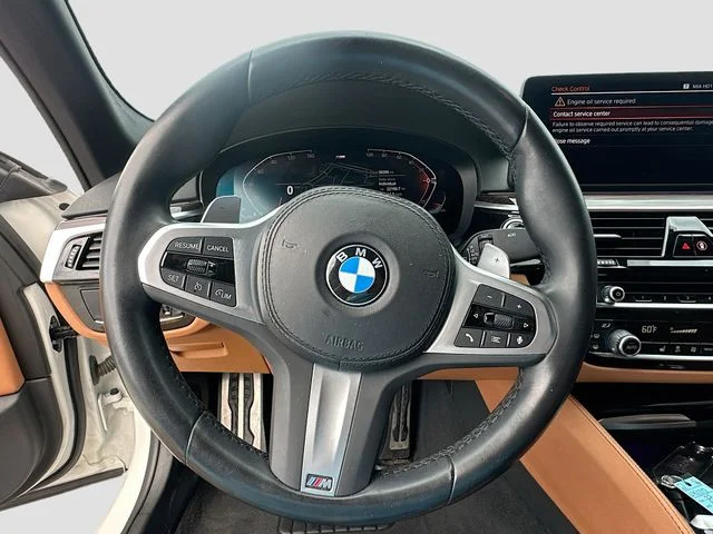 Used 2023 White BMW 540i image 9