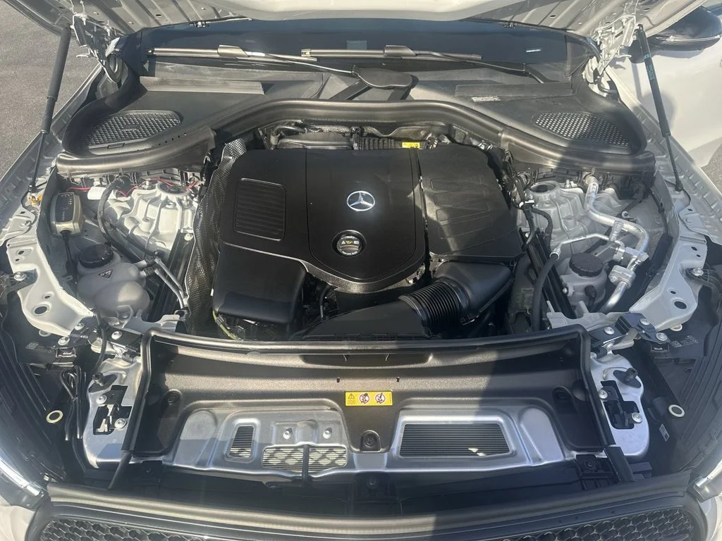 Used 2026  Mercedes-Benz GLC 300 image 33