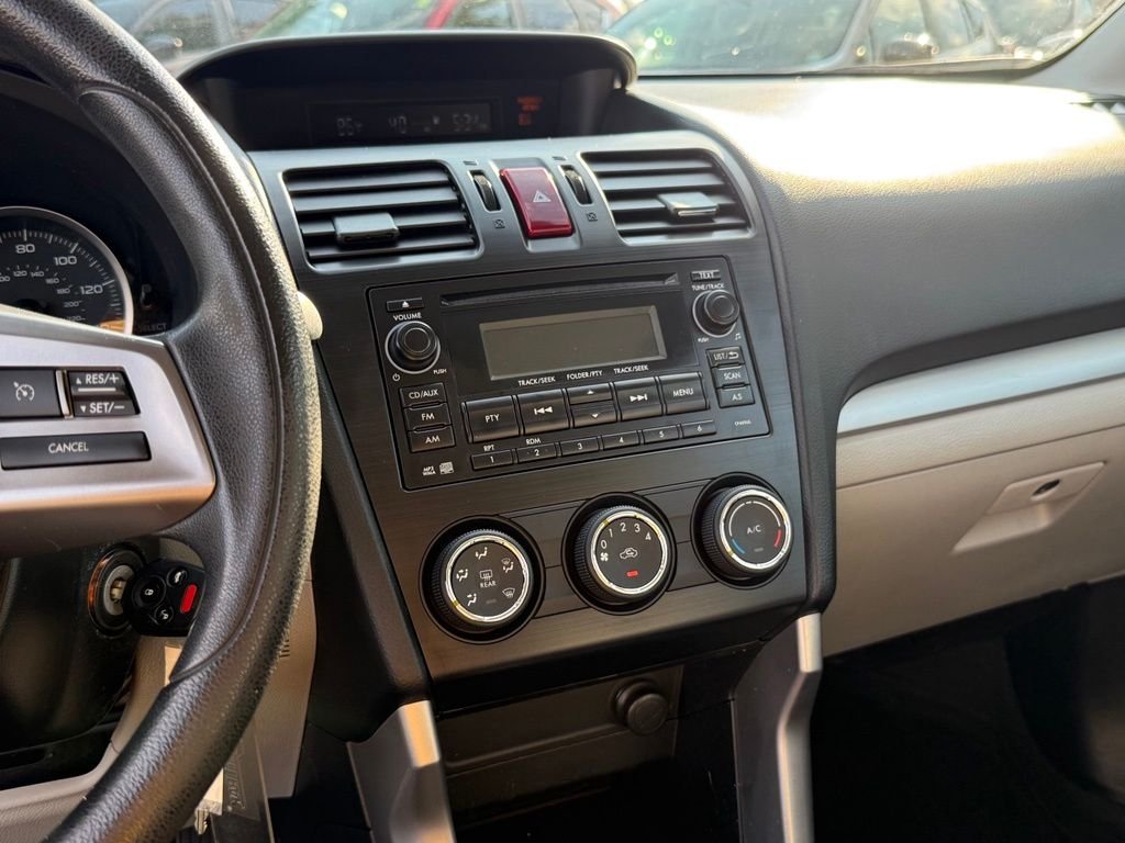 Used 2014 Gray Subaru 2.5i image 15