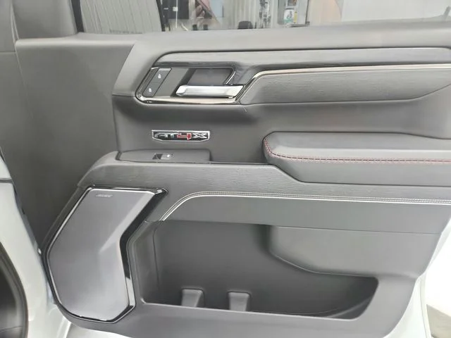 Used 2023 White GMC AT4X image 43