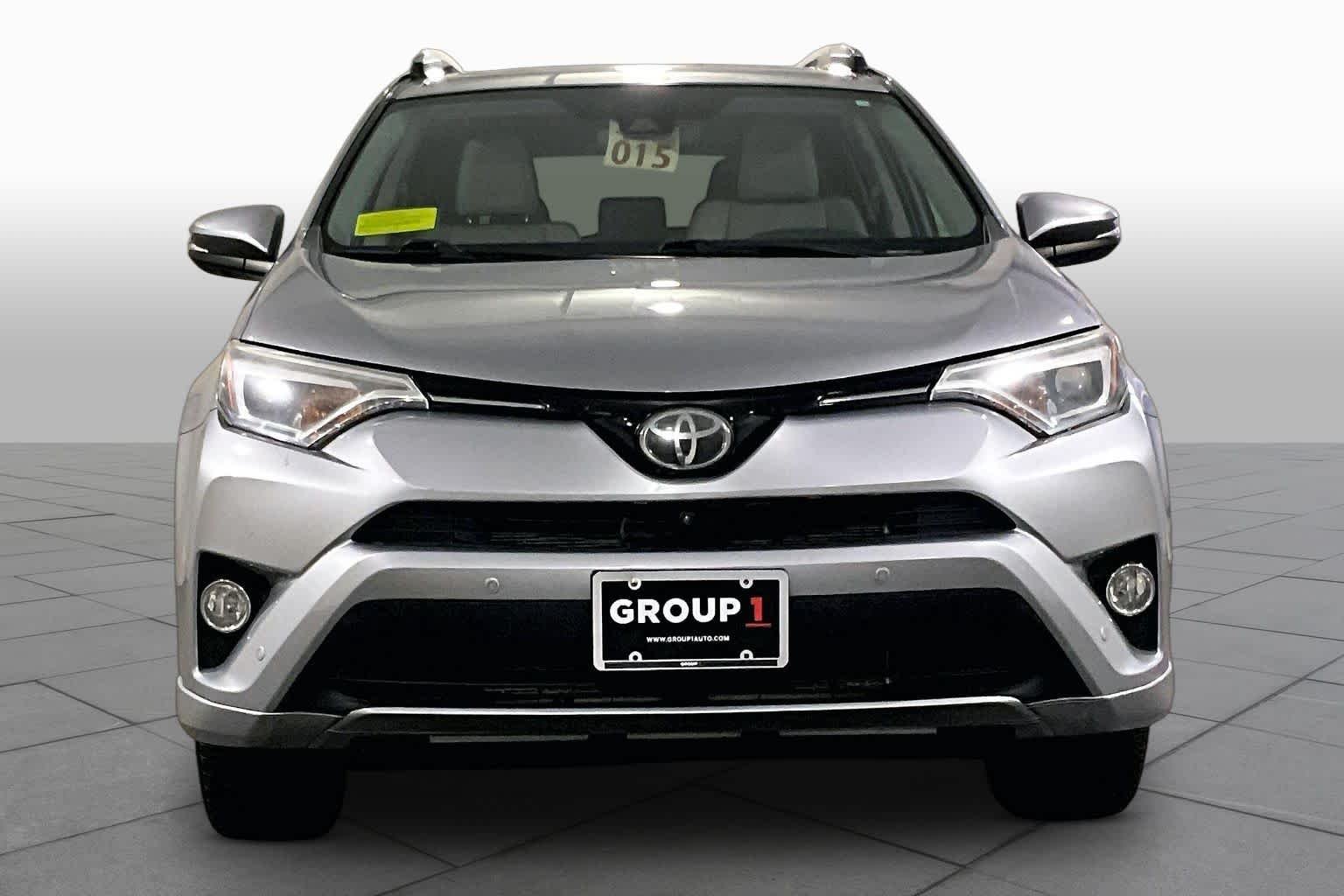 Used 2017 Silver Sky Metallic Toyota Platinum image 3