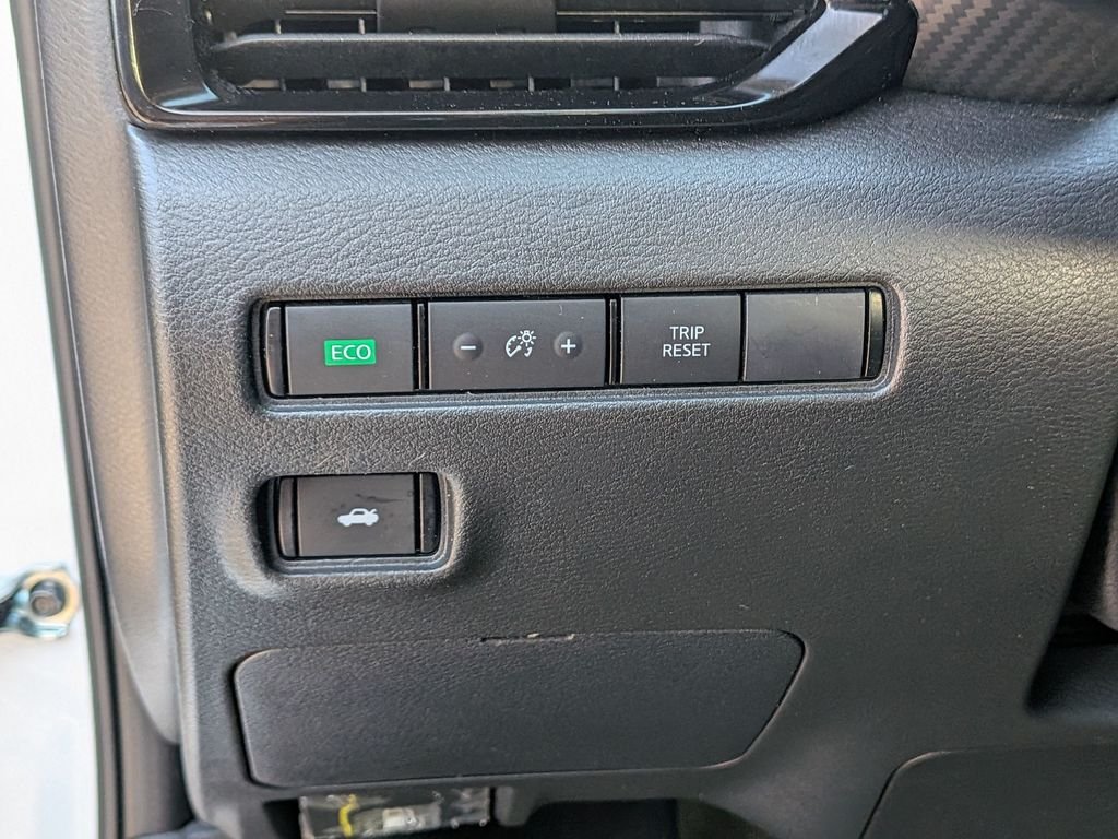 Used 2024 White Nissan SV image 18