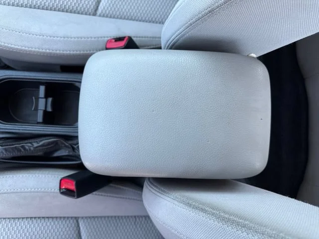 Used 2018 Crystal White Pearl Subaru 2.5i image 21