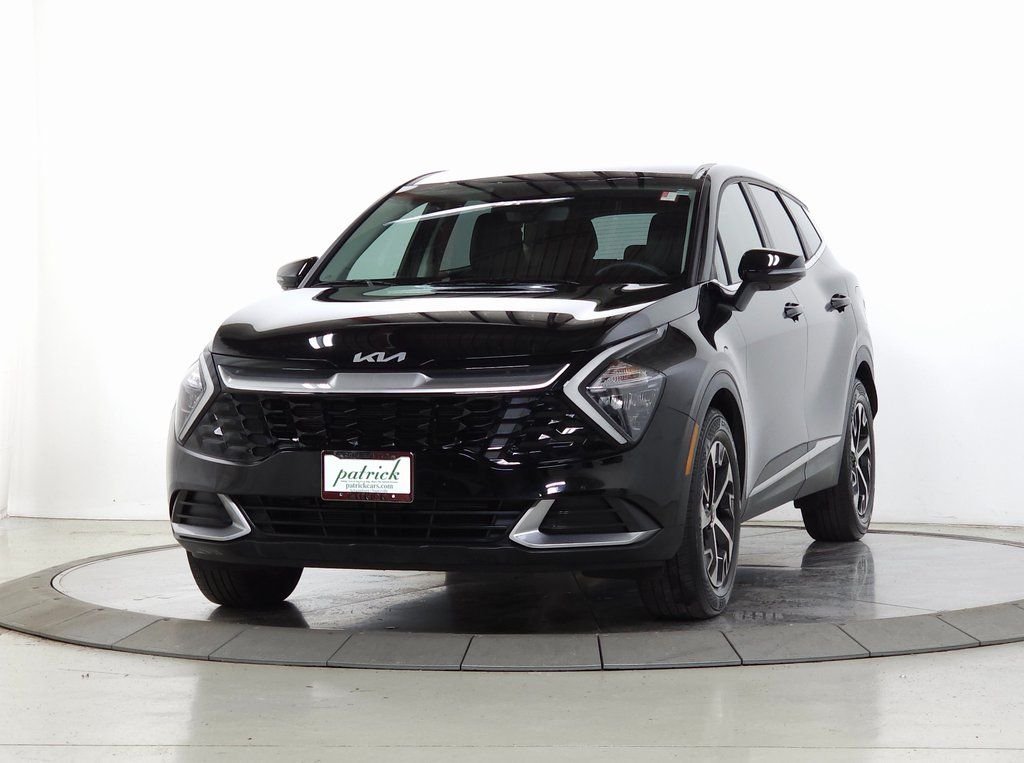 Used 2023 Ebony Black Kia EX image 3