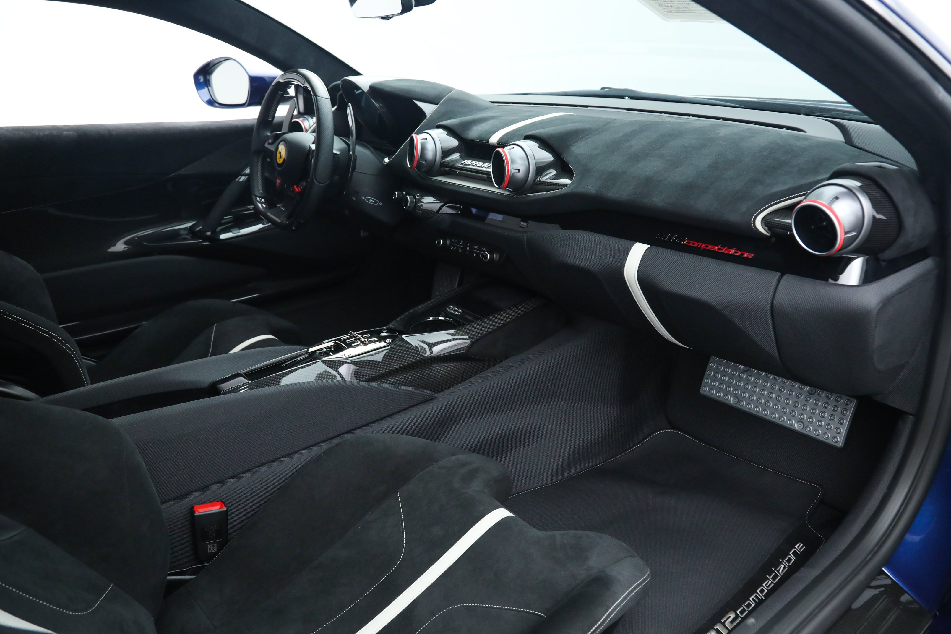 Used 2022 Blue Ferrari  image 25