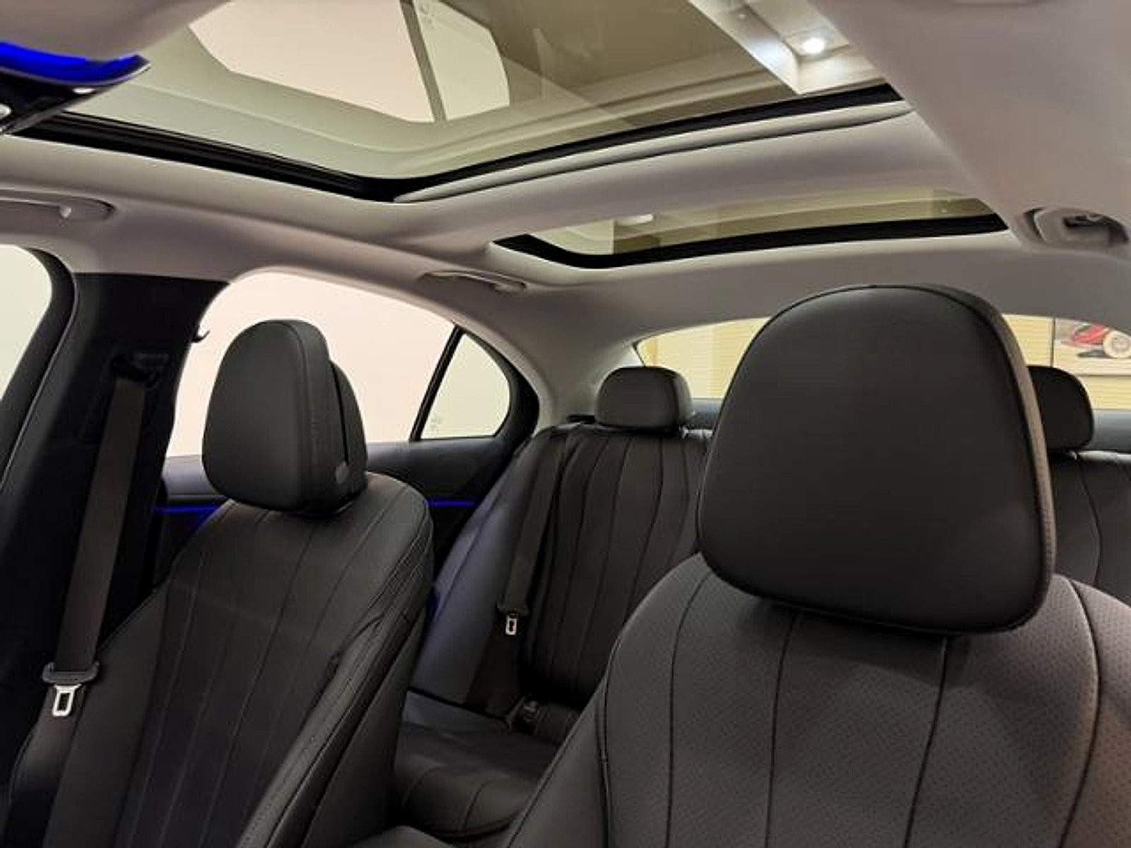 Used 2025 Polar White Mercedes-Benz  image 8
