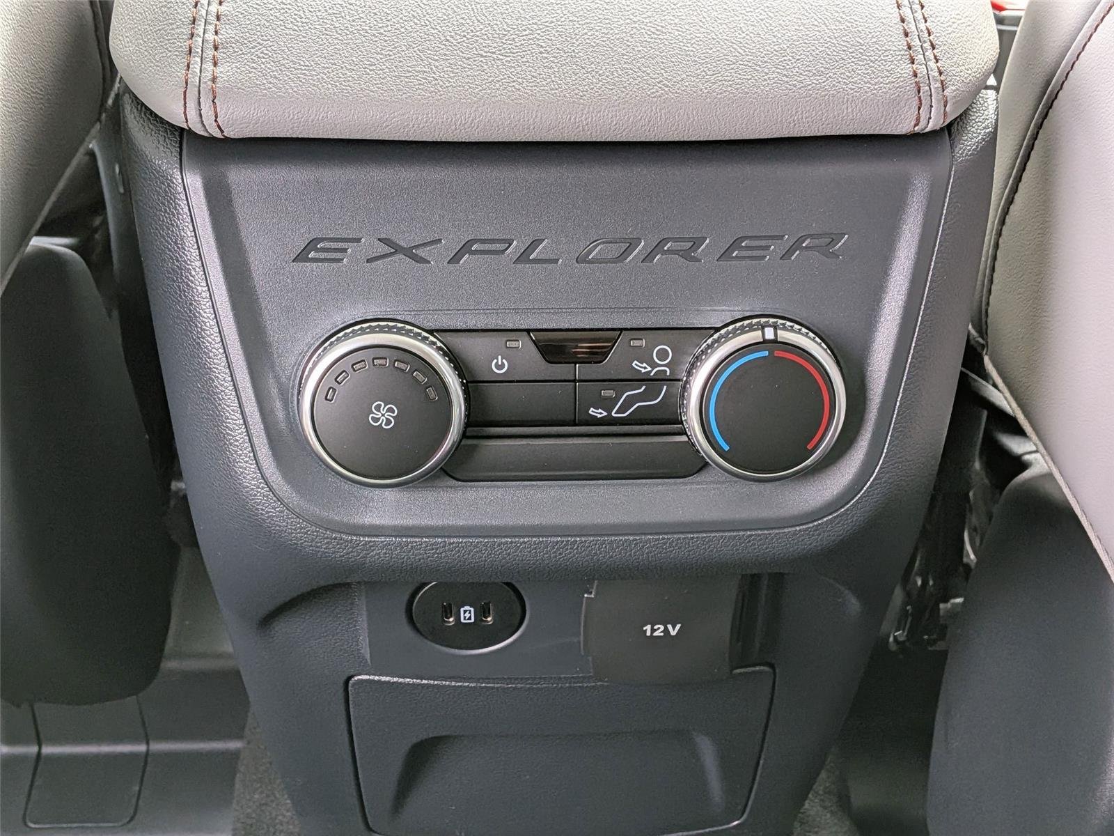 New 2026 Carbonized Gray Metallic Ford Active image 31