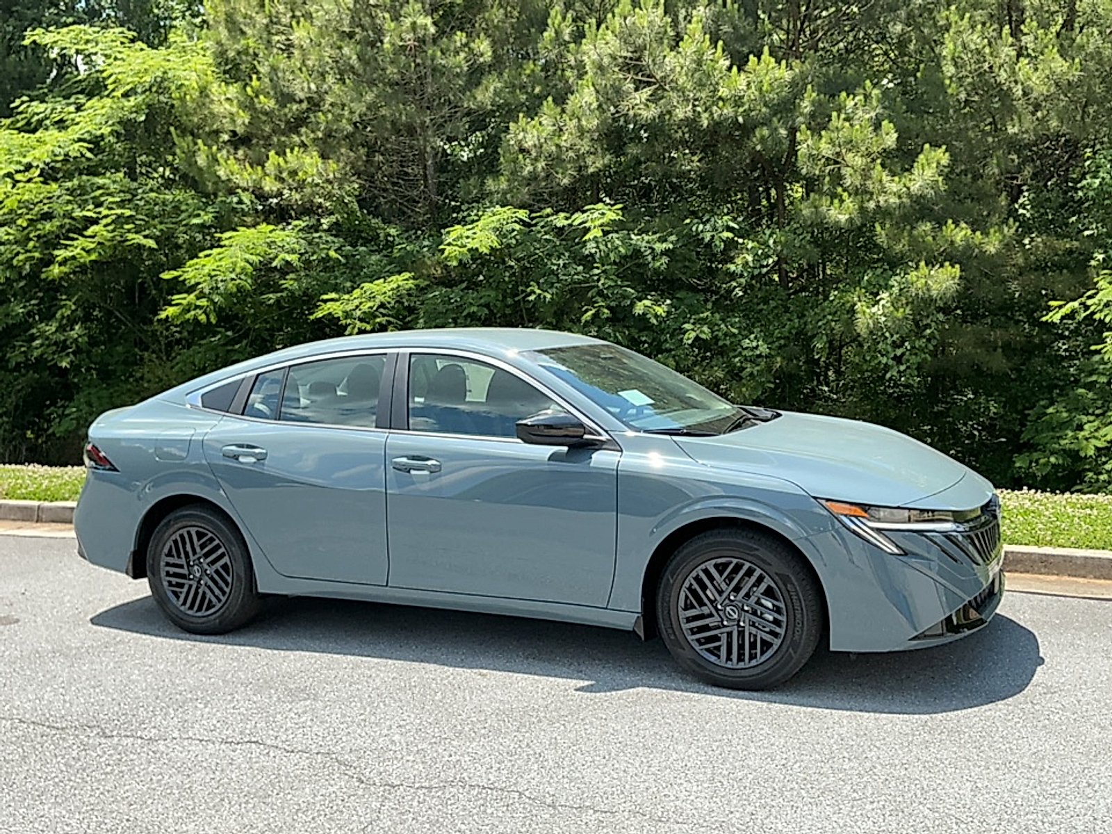 2026 Nissan Sentra SV CVT's photo