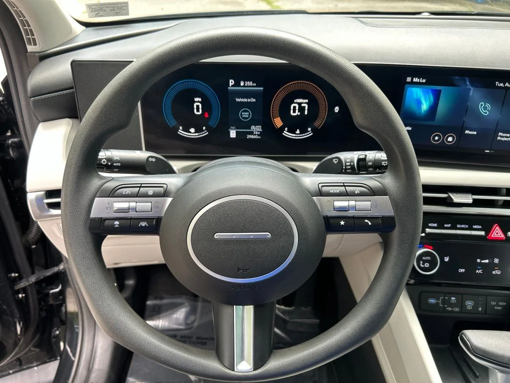 Used 2025 Black Hyundai SEL image 21