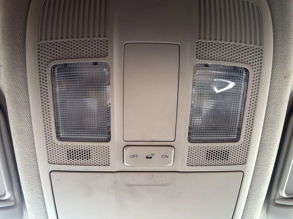 Used 2016 Silver Mazda Touring image 17