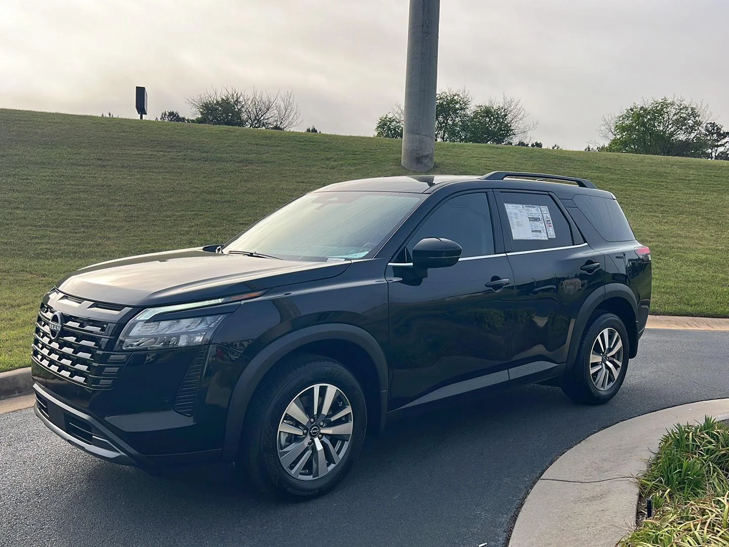 New 2026 Super Black Nissan SL image 2