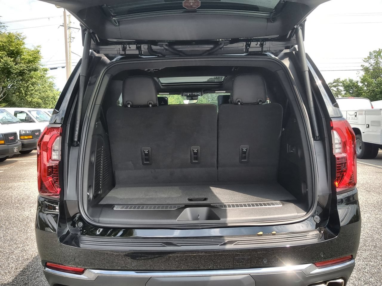 New 2026 Onyx Black GMC Denali Ultimate image 27