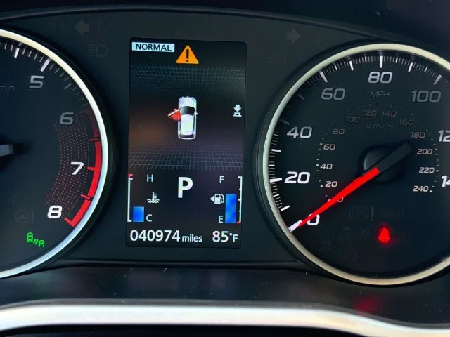 Used 2025 Silver Mitsubishi SE image 40