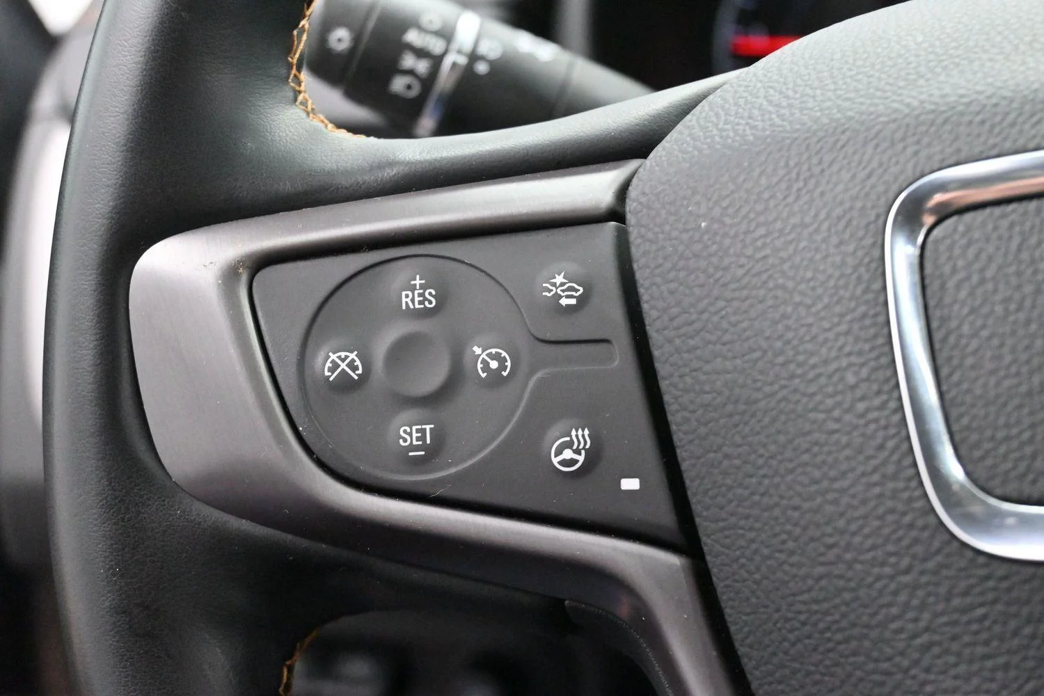 Used 2023 Sterling Metallic GMC AT4 image 20