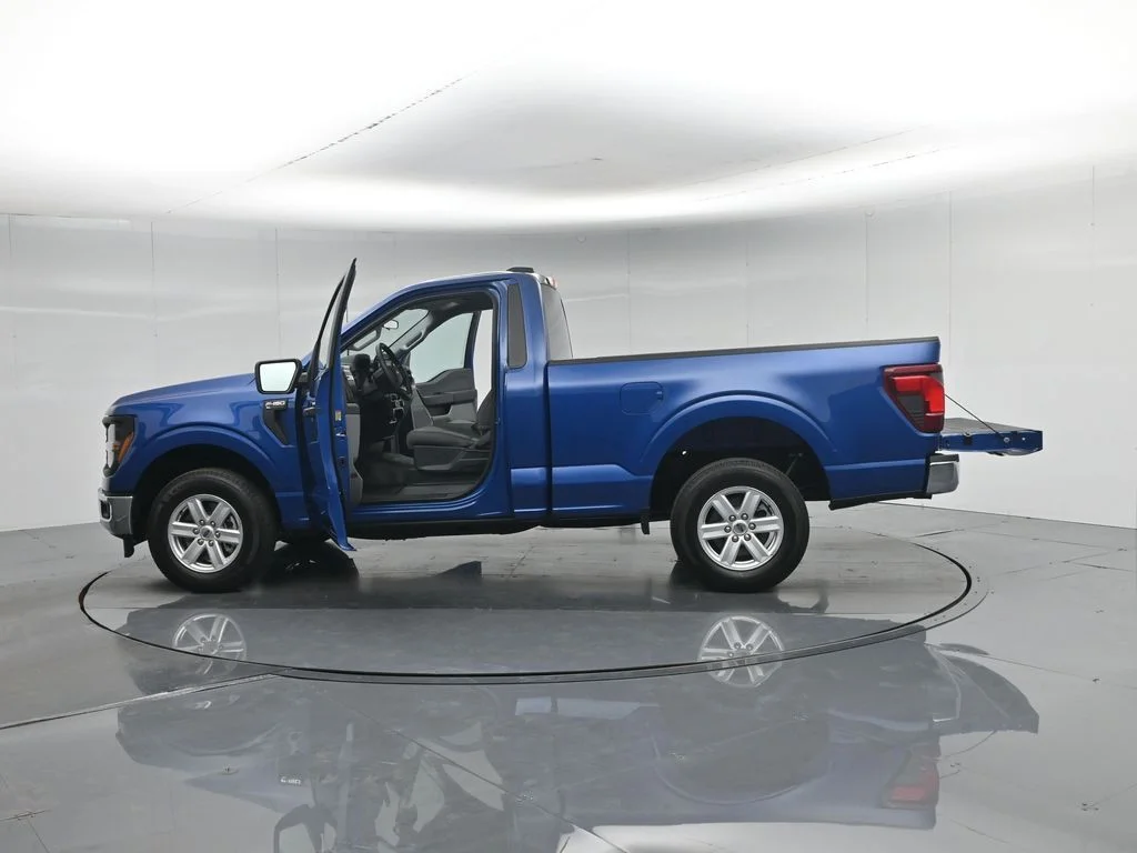 New 2026 Oxford White Ford XLT image 30