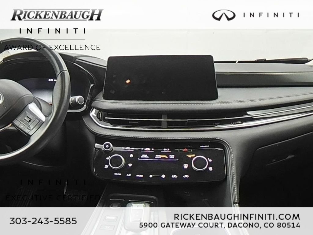 Certified Used 2023 White INFINITI LUXE image 20