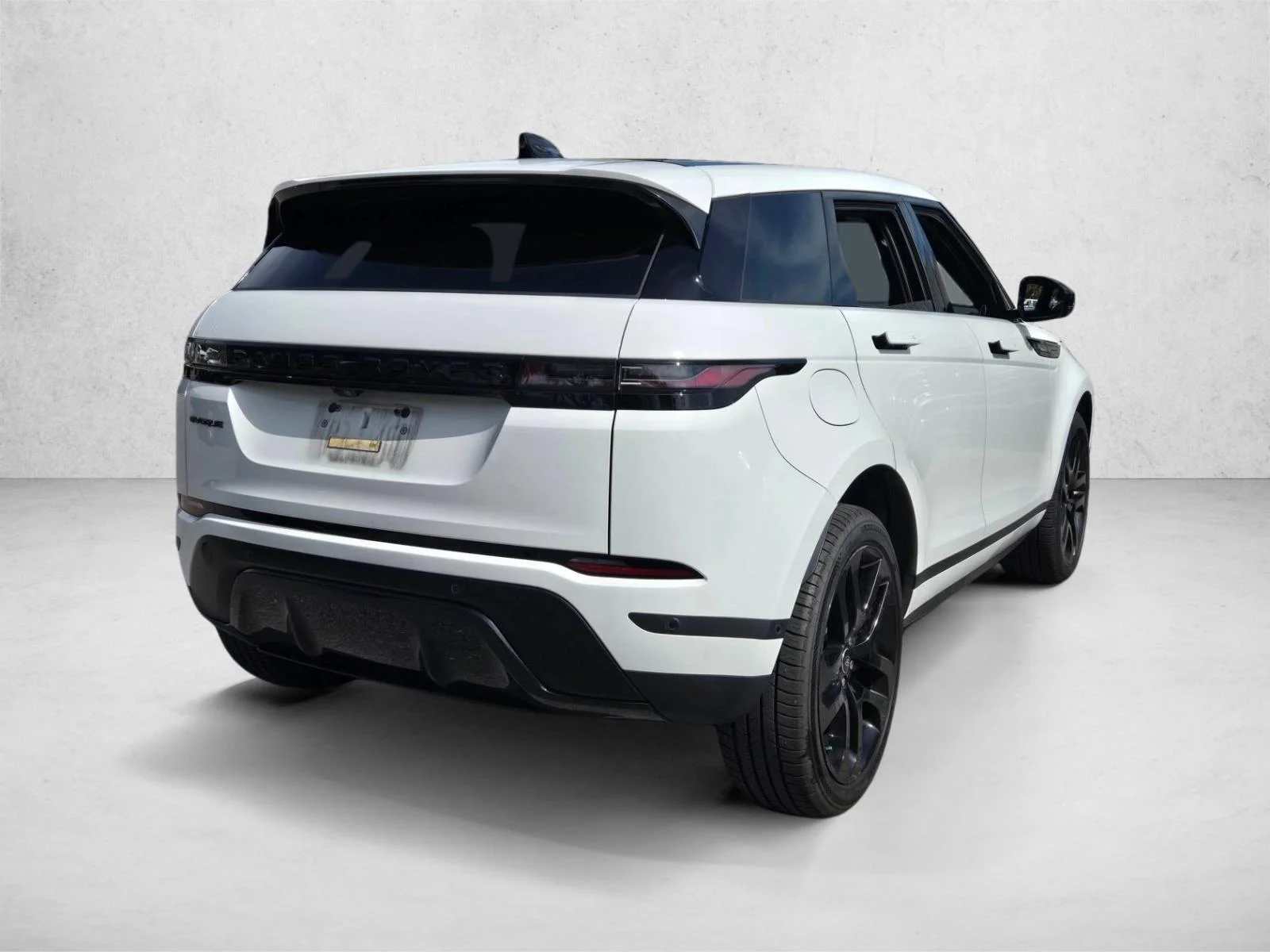 Used 2024 White Land Rover Core S image 4