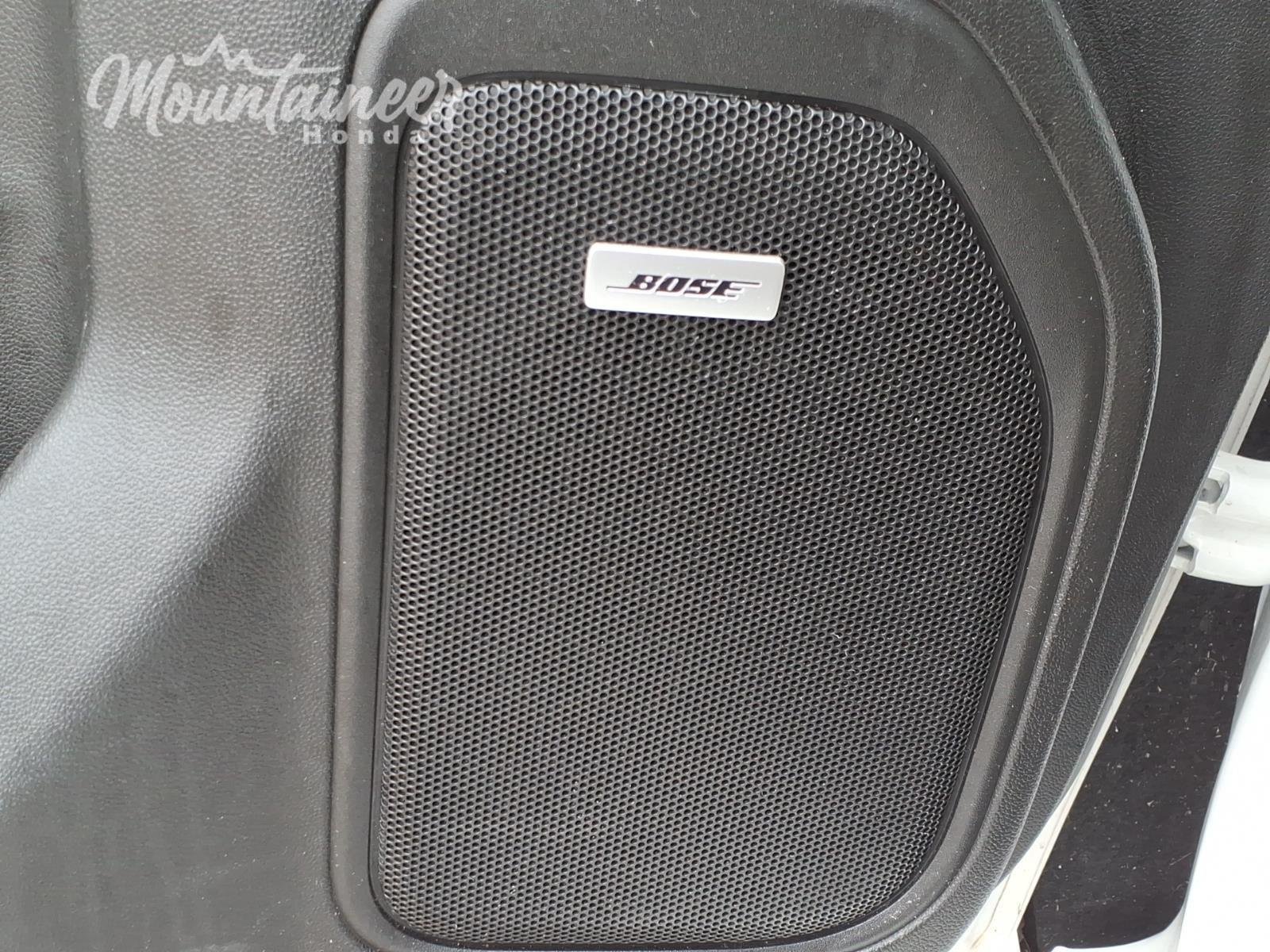 Used 2020 White Frost Tricoat GMC Denali image 35
