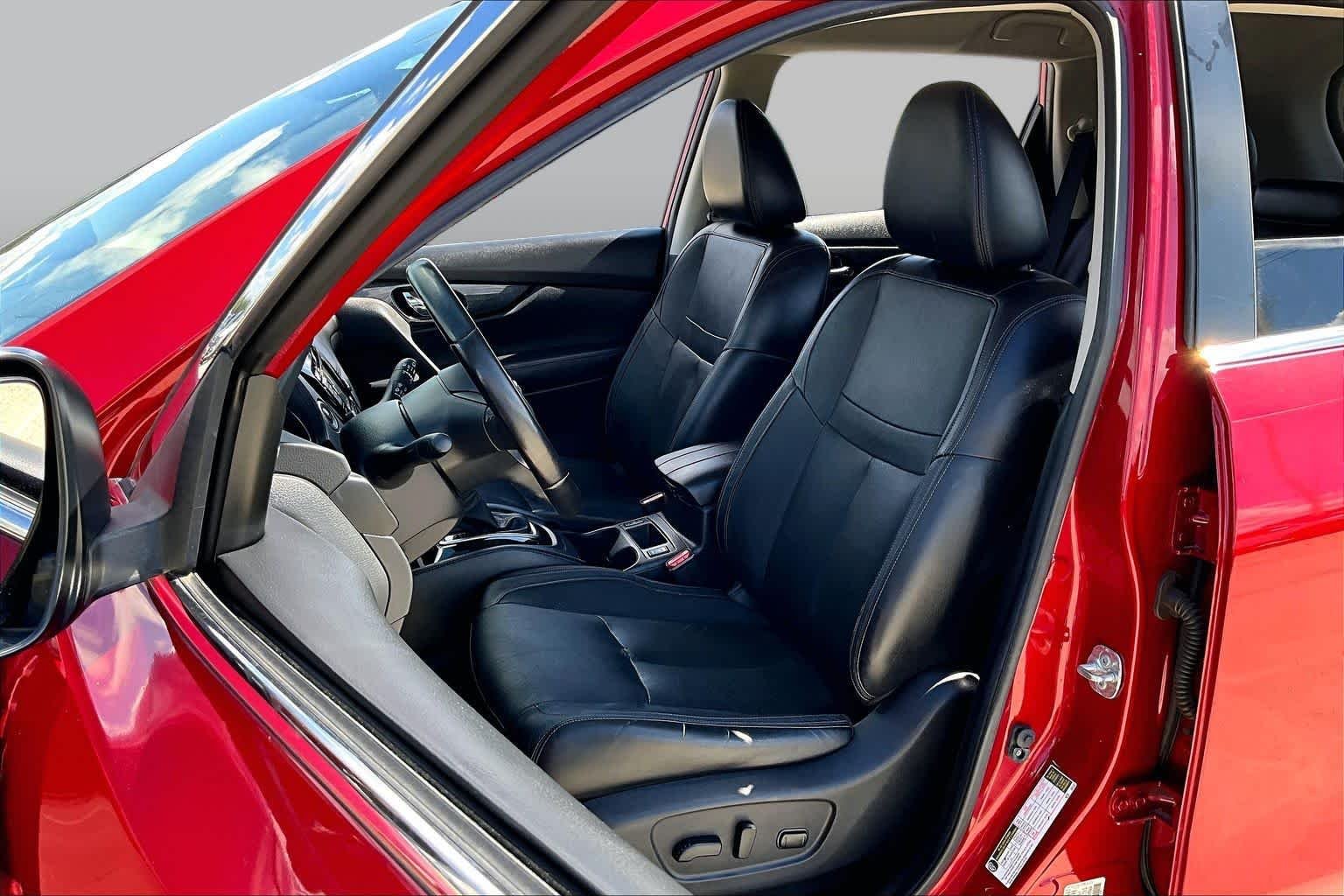 Used 2017 Palatial Ruby Nissan SL image 8