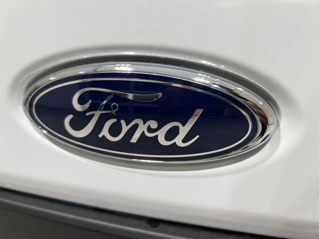 New 2025 Oxford White Ford Cargo Van image 27