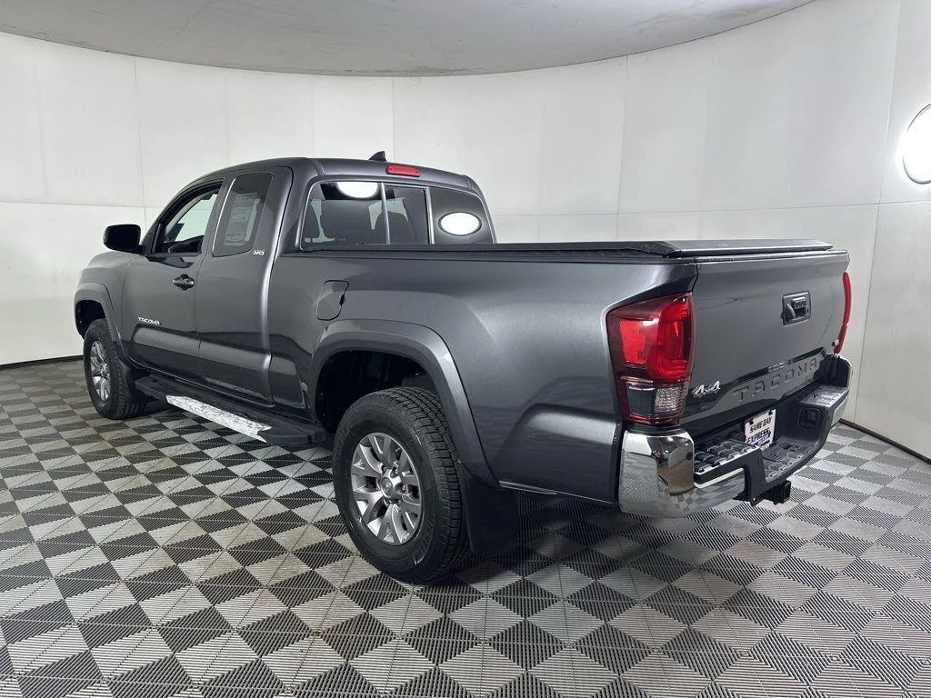 Used 2018 Magnetic Gray Metallic Toyota SR5 V6 image 4