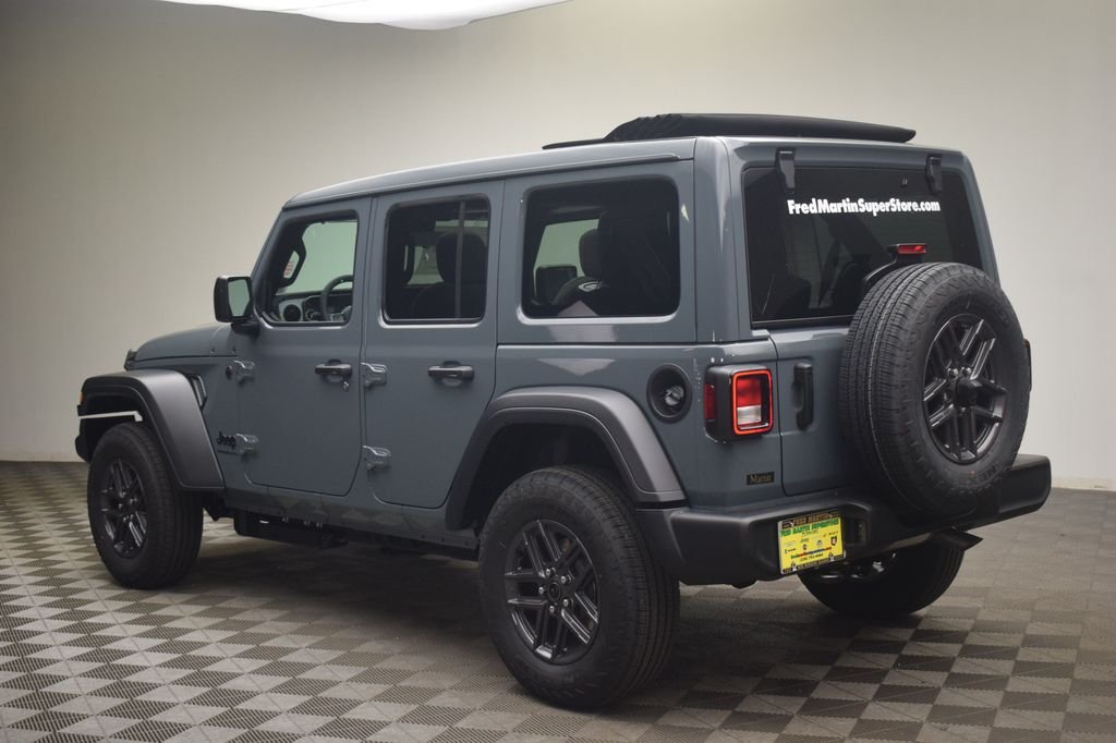 New 2026 Anvil Clear-Coat Exterior Paint Jeep Sport S image 11