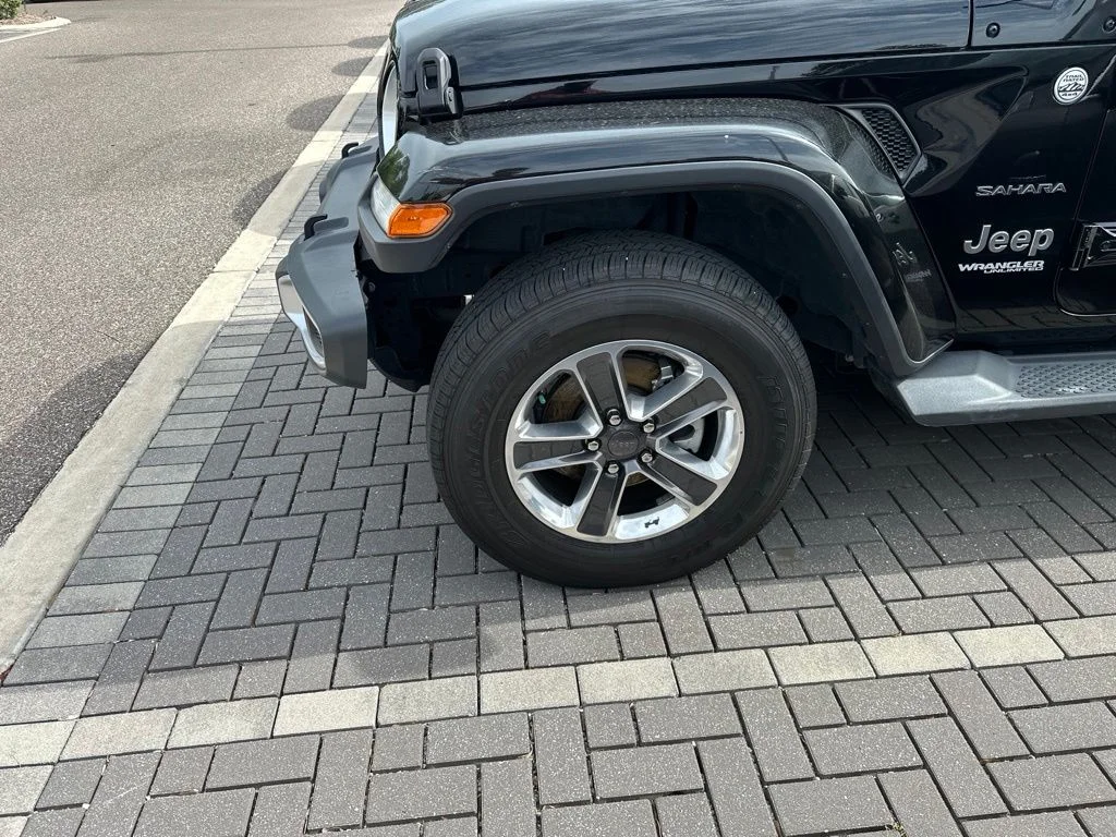 Used 2019 Black Jeep Unlimited Sahara image 2