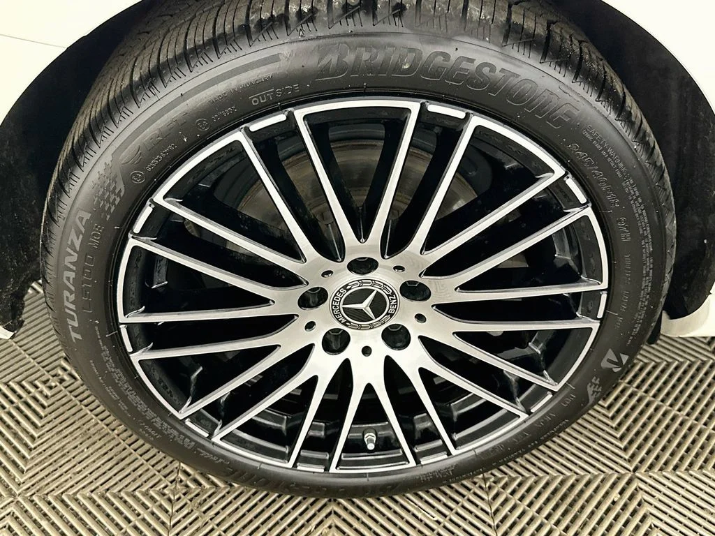 Used 2025 White Mercedes-Benz C 300 image 31