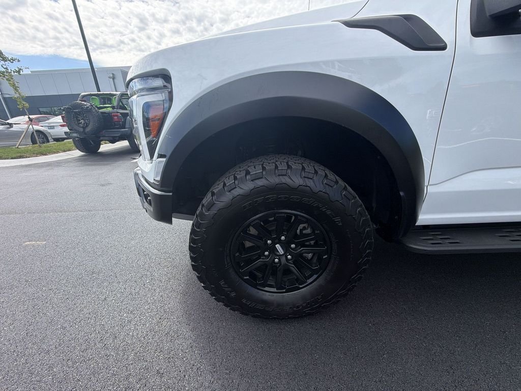 Used 2024 White Ford Raptor image 10