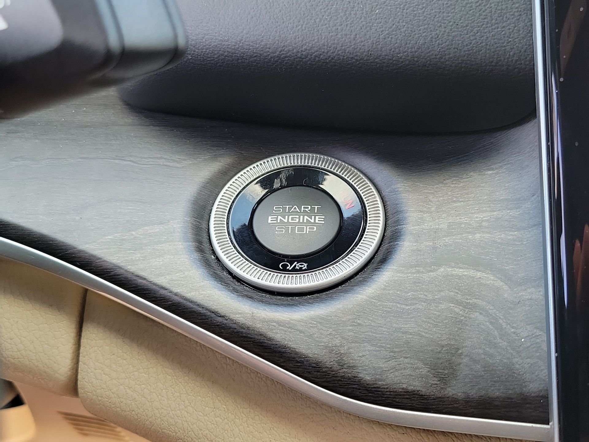 Certified Used 2023 Gray Jeep Limited image 11