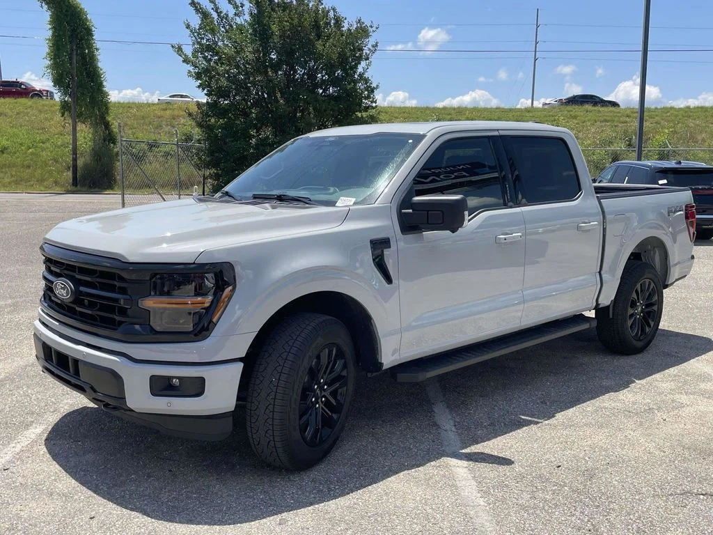 New 2026 White Ford XLT image 7