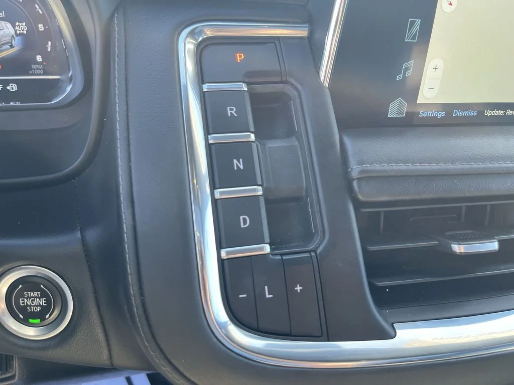 Used 2022 White Chevrolet LT image 20