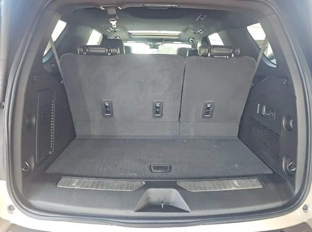 Used 2024 Beige Chevrolet Premier image 17