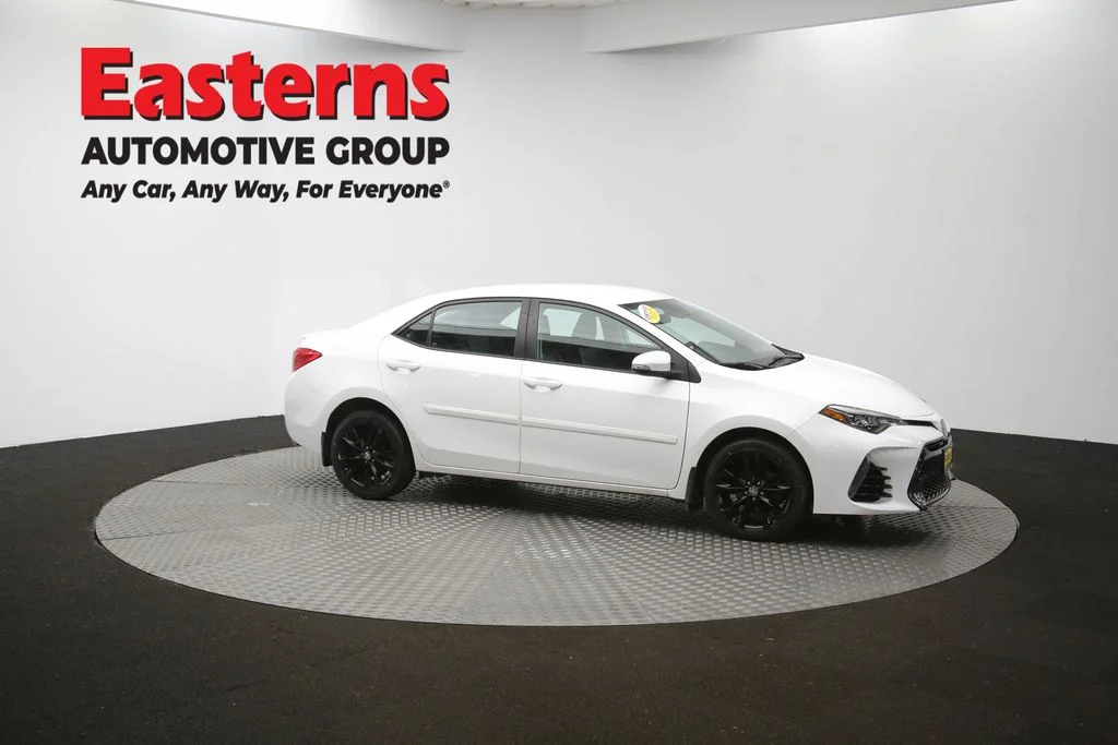 Used 2018 White Toyota SE image 44