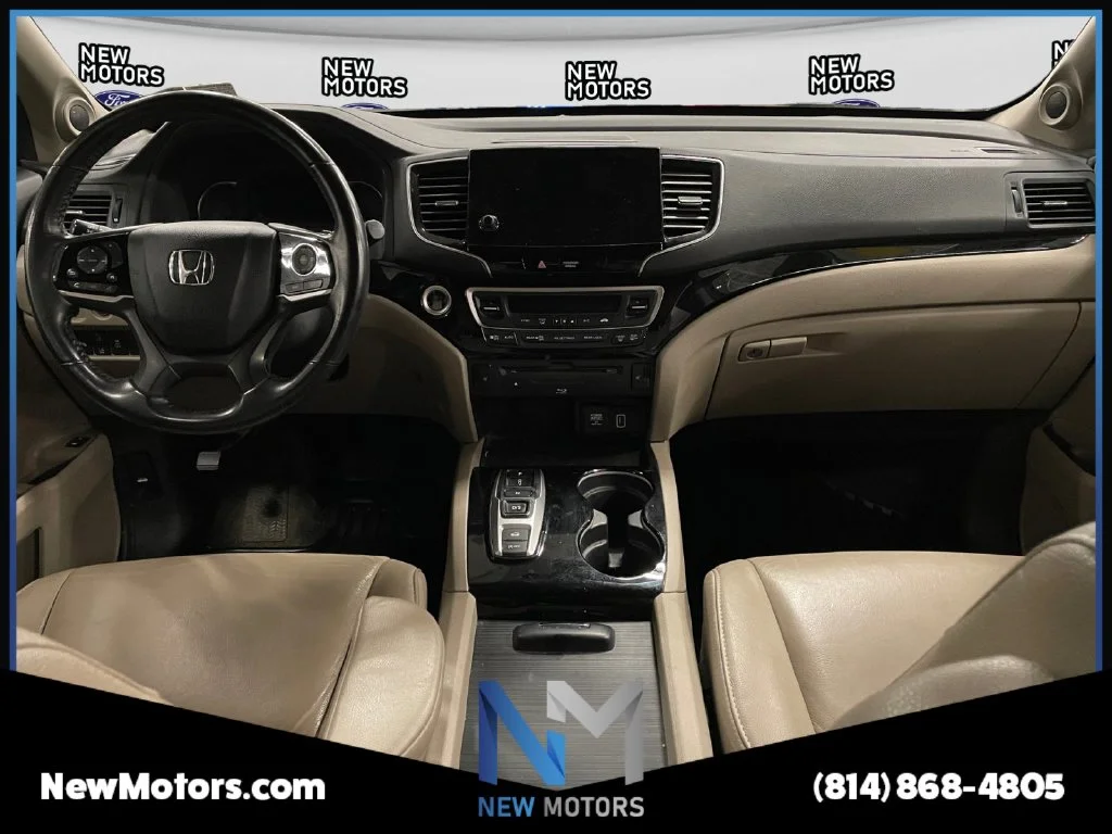 Used 2021 Red Honda Touring image 10