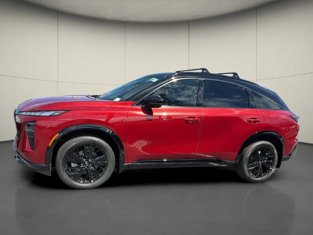 New 2027 2T SUN RED INFINITI Sport AWD image 4
